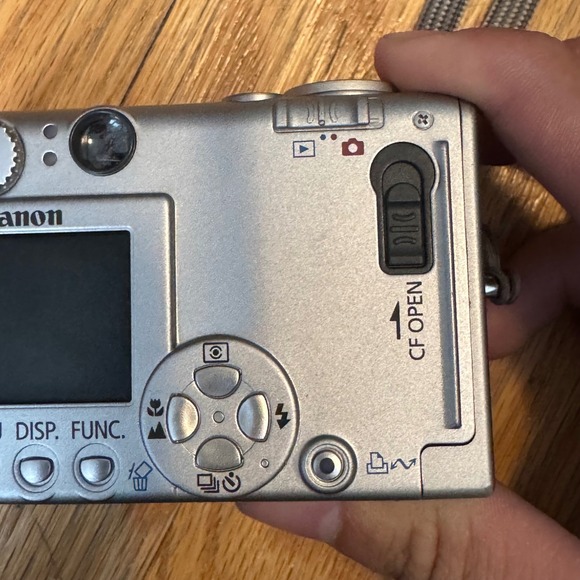 Canon Digital IXUS 500 PC1084 5.0MP Digital Camera Silver 3x OZ UNTESTED - Picture 8 of 9